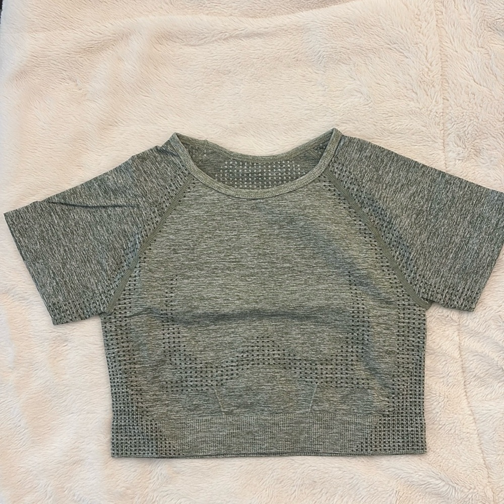 NWOT Green Seamless Workout Crop Top